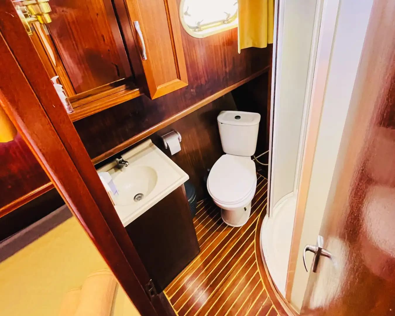 Croisière à Göcek sur Gulet 3 cabines, eaux turquoise 22