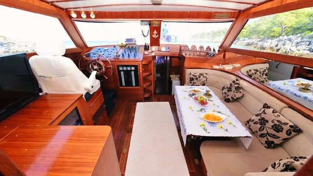 Croisière à Göcek sur Gulet 3 cabines, eaux turquoise 14