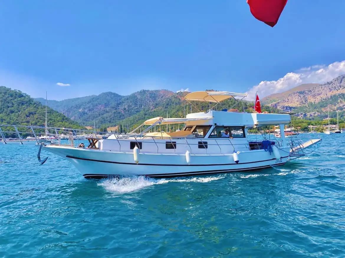 Gulet-Tour mit Übernachtung/Tagesausflug – Göcek - Hochzeitstag auf der Jacht
