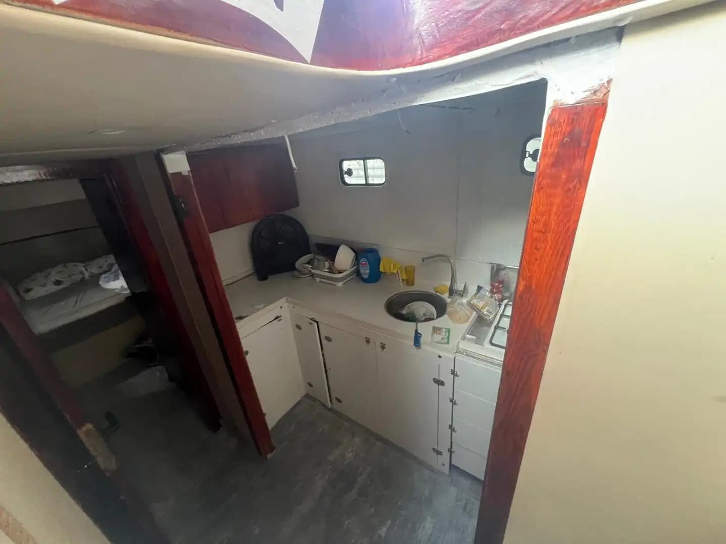 10-Person Capacity, Crew-On-Board & Fuel-Included Location de yacht 14