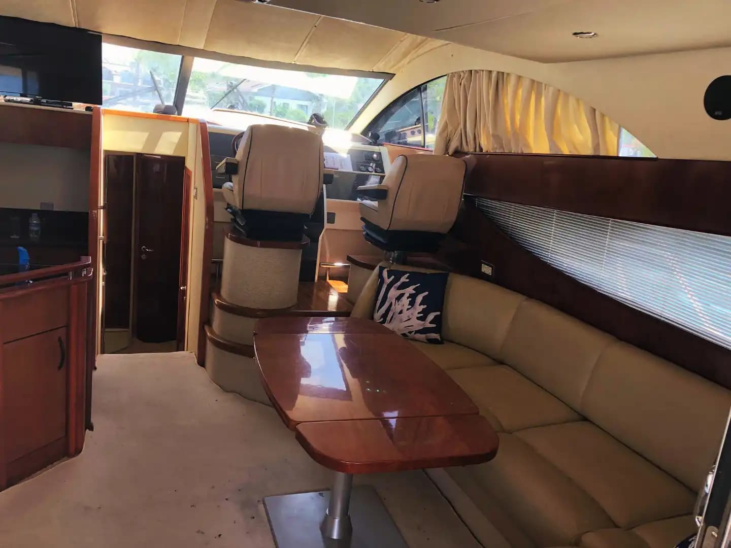 Luxury 16m Fairline Motor Yacht in Göcek: Your Private Escape 9