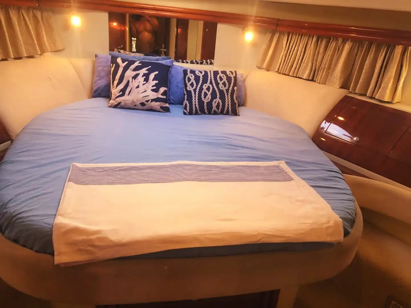 Luxury 16m Fairline Motor Yacht in Göcek: Your Private Escape 10