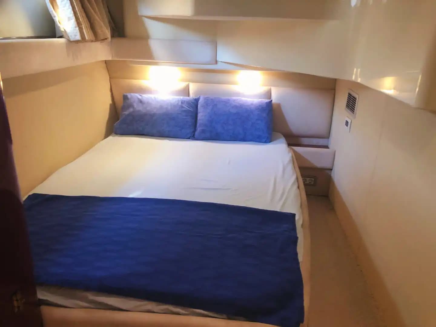 Luxury 16m Fairline Motor Yacht in Göcek: Your Private Escape 11