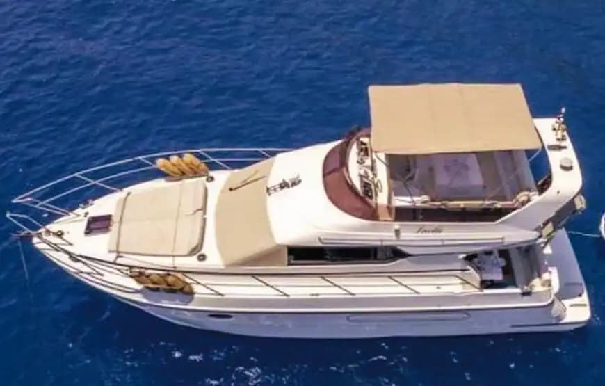 4 Kişilik Konaklamalı Özel Yat: Konfor ve Şıklık Bir Arada
