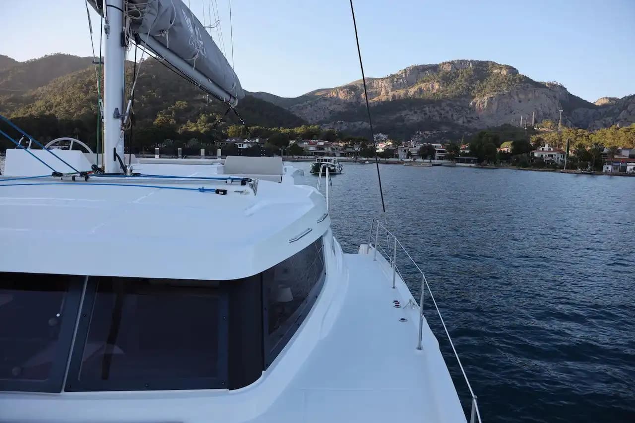 Göcek'te 2024 Model Bali 4.0 Katamaran Kiralama | 4 Kabin 8 Kişi Konaklamalı 9