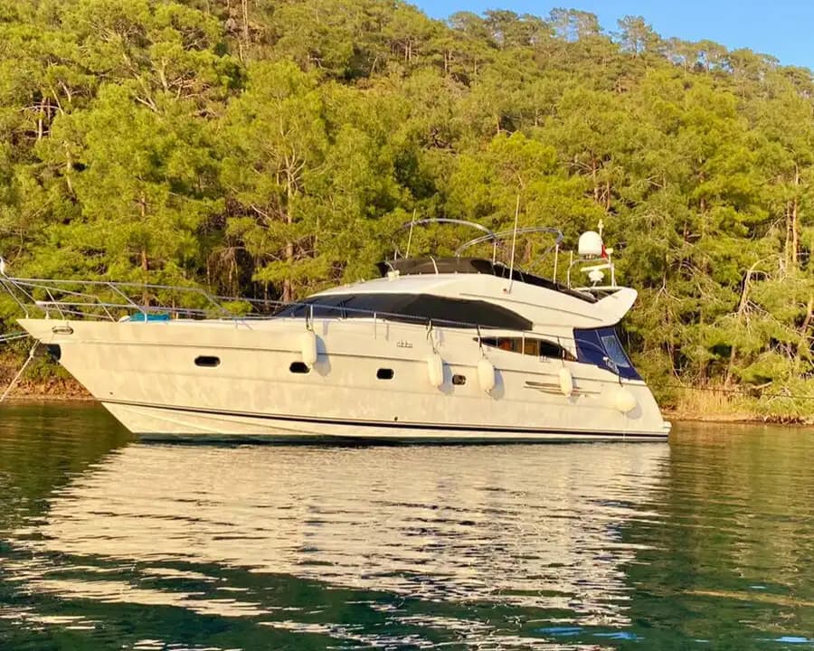 Göcek: Princess Motoryacht - VIP Erlebnis - Hochzeitstag auf der Jacht
