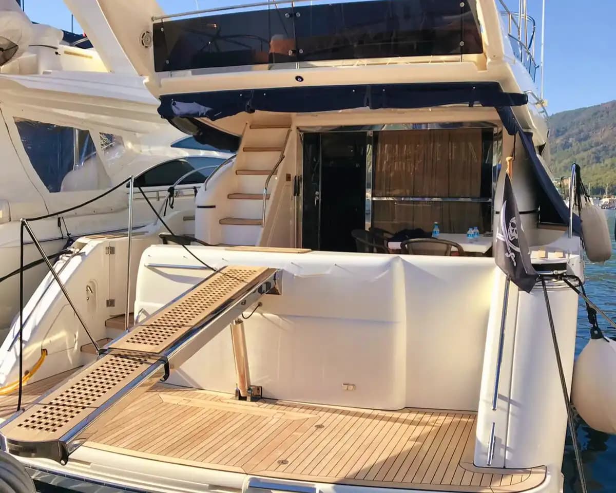 Göcek: Princess Motoryacht - VIP Erlebnis 8
