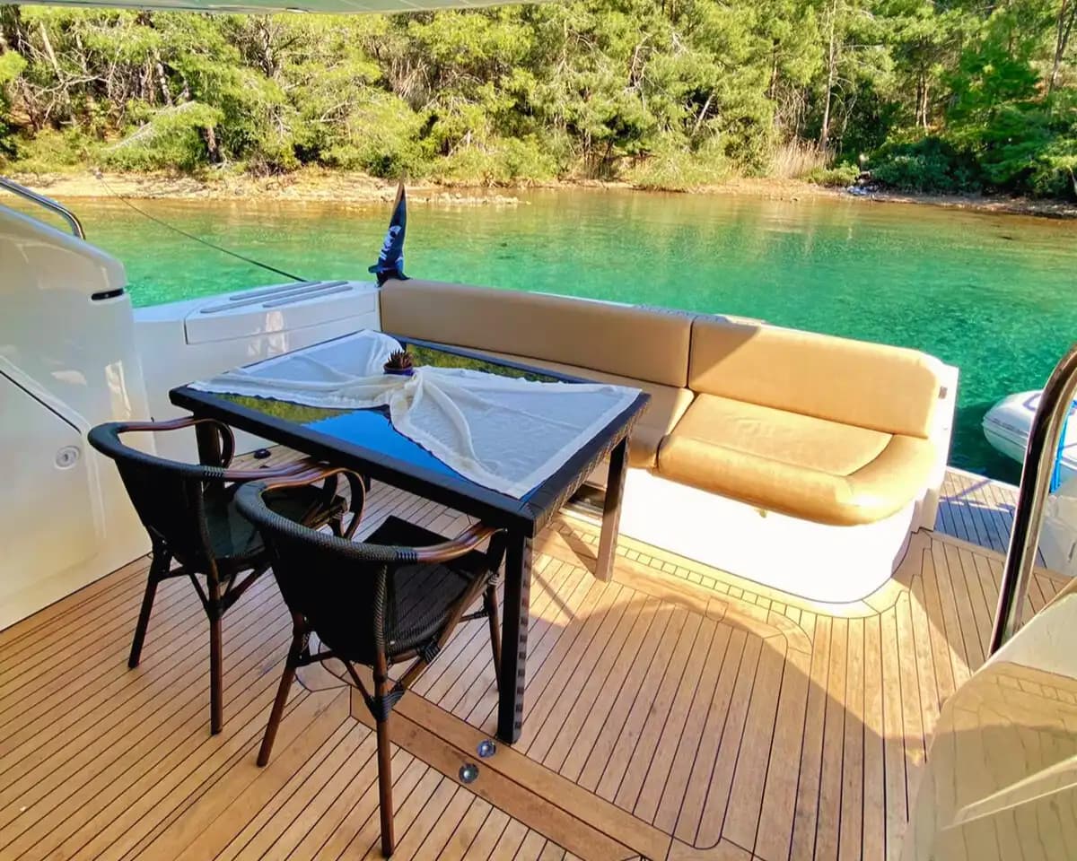 Göcek: Princess Motoryacht - VIP Erlebnis 9