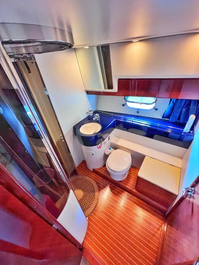 Аренда моторной яхты Princess 60 в Гёджеке | 3 каюты, 6 гостей, с ночёвкой 10