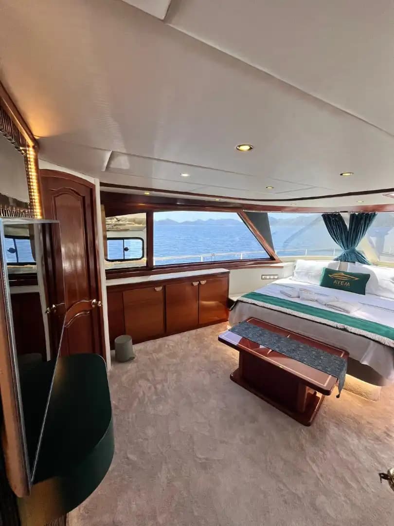 Göcek'te 27 Metrelik Lüks Motor Yat ile Unutulmaz VIP Deniz Tatili 14
