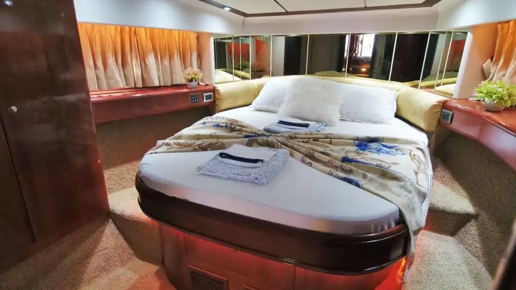 Ideal 20 Meter Motoryacht for a Peaceful Vacation in Bodrum 18