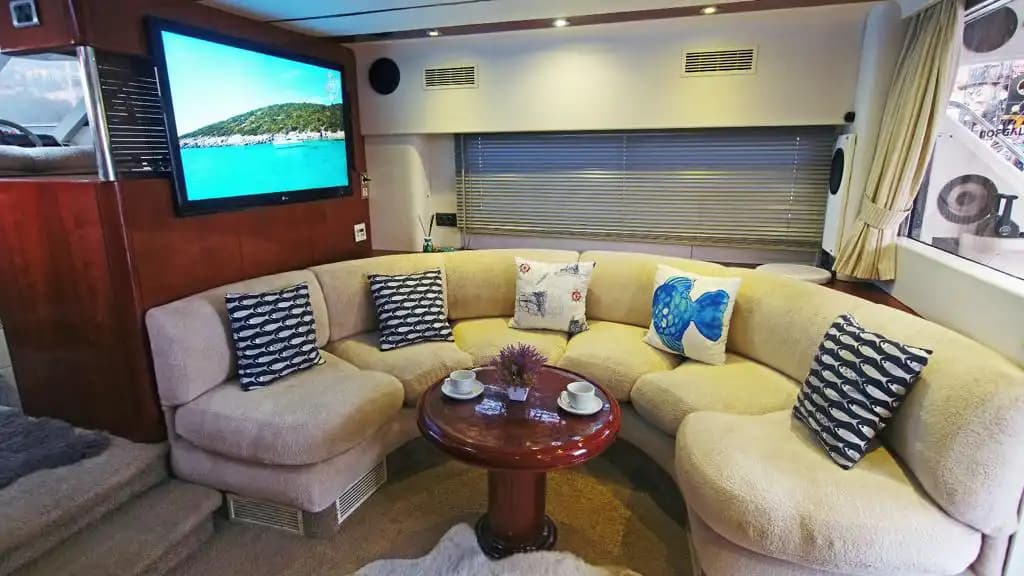 Ideal 20 Meter Motoryacht for a Peaceful Vacation in Bodrum 13