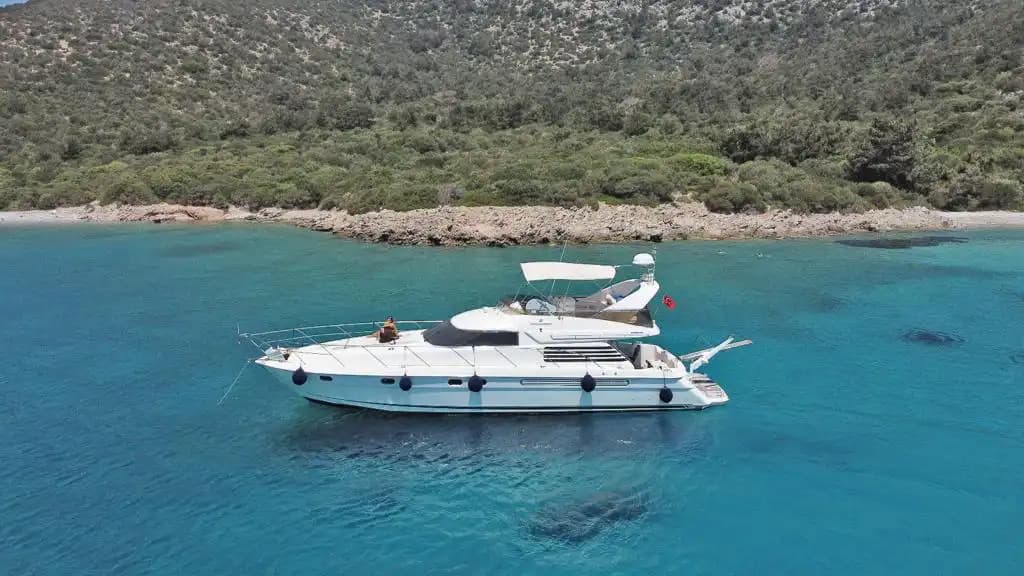 Ideal 20 Meter Motoryacht for a Peaceful Vacation in Bodrum 7