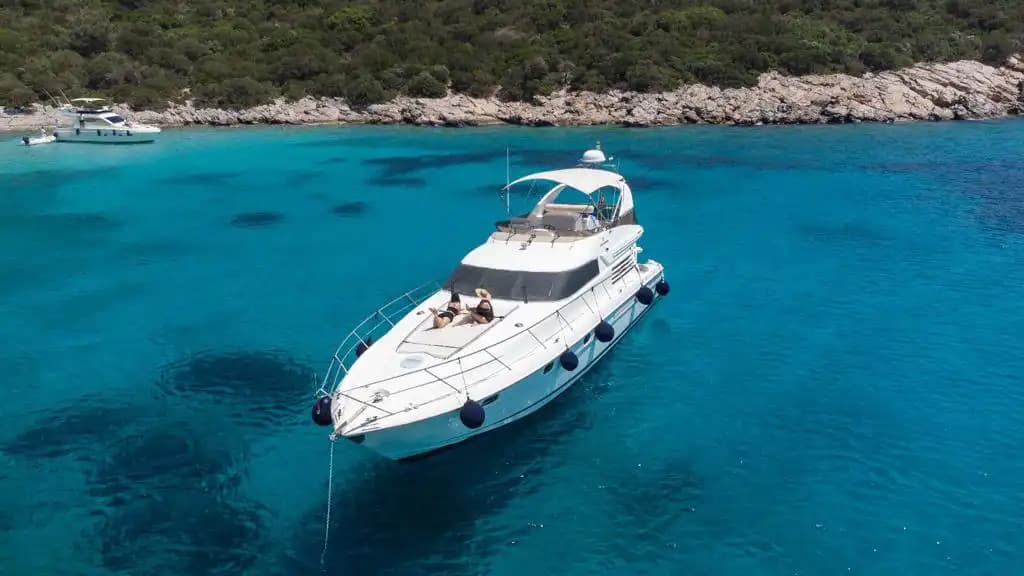 Ideal 20 Meter Motoryacht for a Peaceful Vacation in Bodrum 2