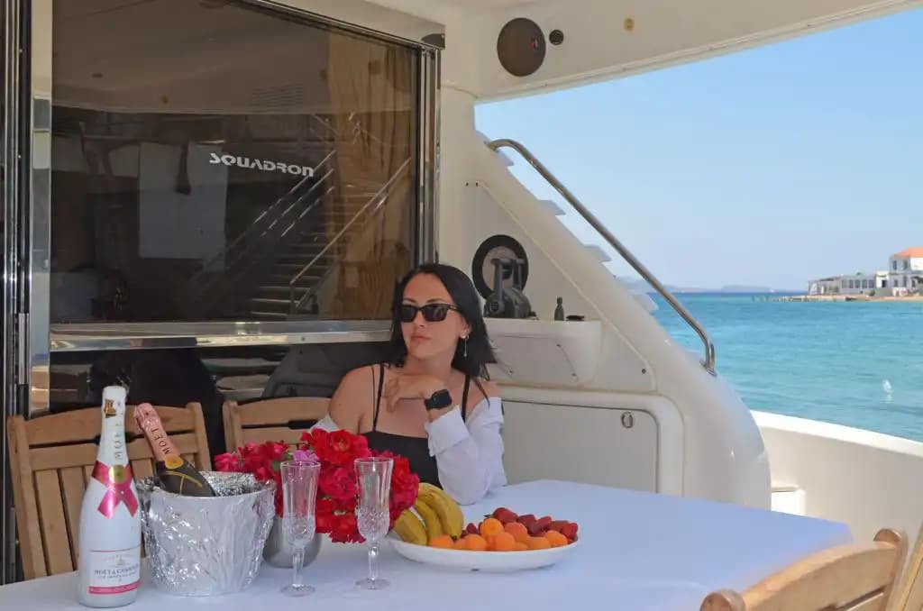 Ideal 20 Meter Motoryacht for a Peaceful Vacation in Bodrum 12