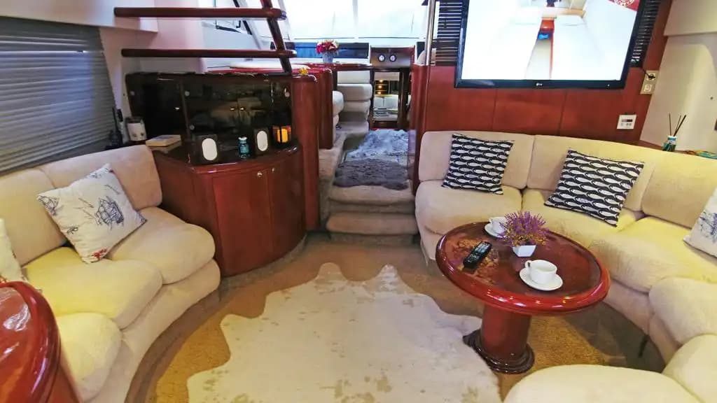 Ideal 20 Meter Motoryacht for a Peaceful Vacation in Bodrum 14