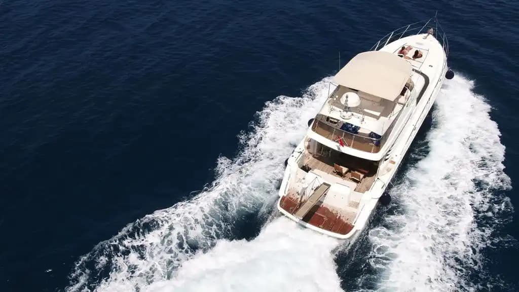 Ideal 20 Meter Motoryacht for a Peaceful Vacation in Bodrum 9