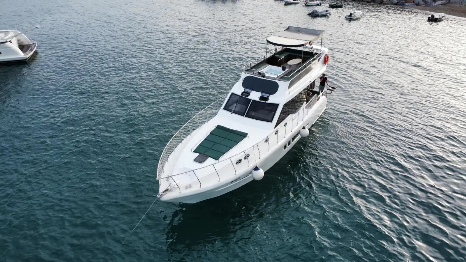 Op maat gebouwde, comfortabele 12-persoonsboot in de unieke baaien van Alanya - Verjaardag op een jacht