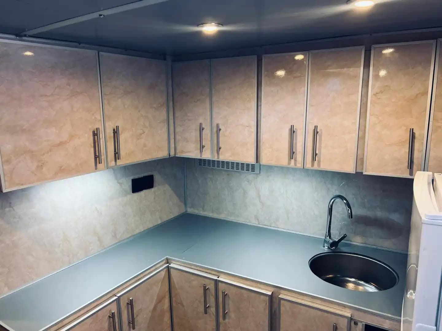Op maat gebouwde, comfortabele 12-persoonsboot in de unieke baaien van Alanya 11