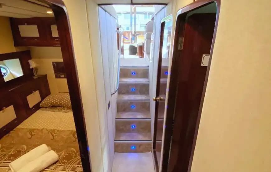 VIP Motor Yacht Enjoyment in the Blue Waters of the Bosphorus – Rental with Captain 8