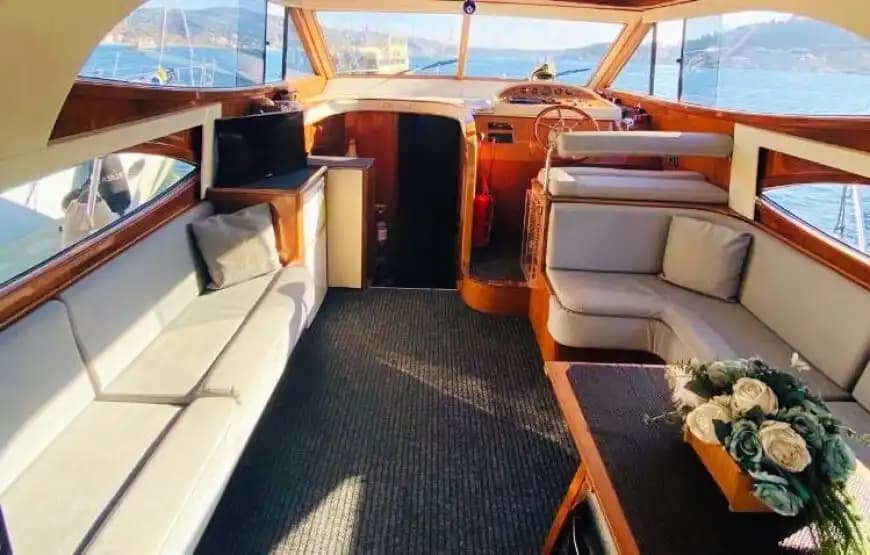 Enjoy the Sea with Professional Service on a 16m Yacht in Istanbul 4