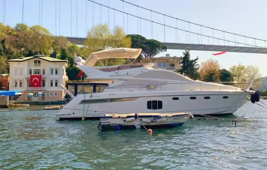 Незабываемый тур по Босфору на 15-метровой яхте Azimut с отправлением из Бебека 2