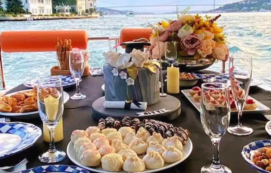 Exclusive 17m Luxury Motor Yacht from Bebek – A Unique Bosphorus Experience! 4