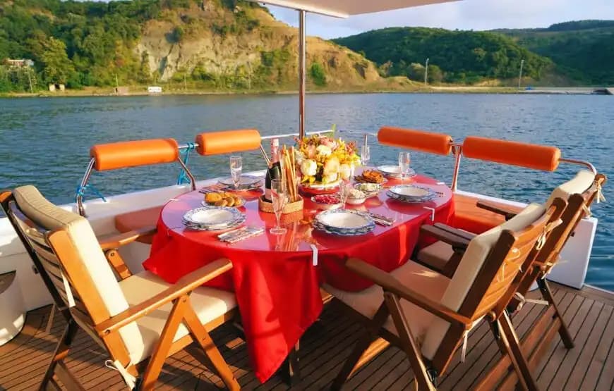 Exclusive 17m Luxury Motor Yacht from Bebek – A Unique Bosphorus Experience! 3