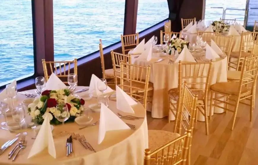 Luxury 30m Motoryacht from Bebek for Privé Tours Up to 80 Guests! 8