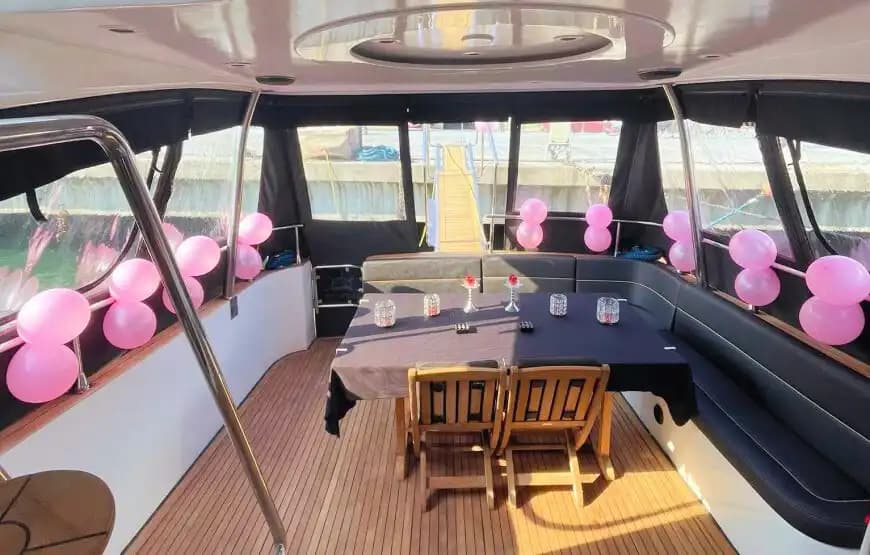 Alquiler a Yacht para an Inolvidable Event con Estambul's Único Scenery! 5