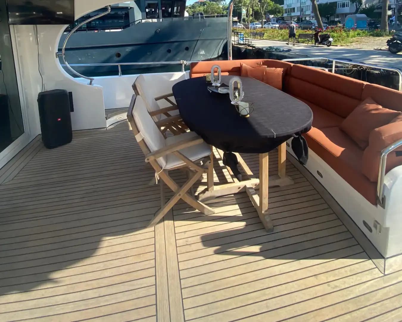 Romantic & Entertaining Moments en un Yate Privado desde Bebek 6