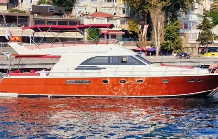 A Magnificent Day on the Bosphorus with a Construit sur mesure 36-Person Yacht 6