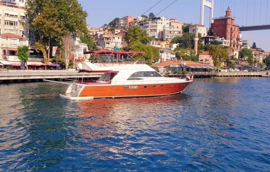 A Magnificent Day on the Bosphorus with a Construit sur mesure 36-Person Yacht 7