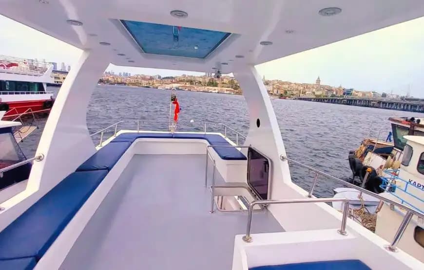 VIP Zeecruise in de Historic Waters of de Golden Horn 3