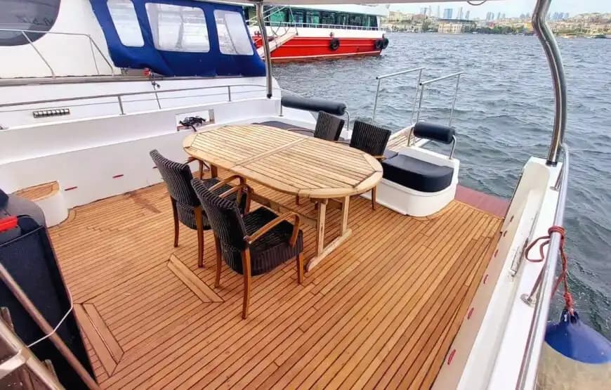 VIP Zeecruise in de Historic Waters of de Golden Horn 4