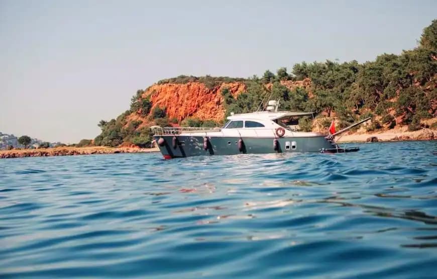 Sail from Küçükyalı: Feel Luxury on a 14m Motor Yacht 6