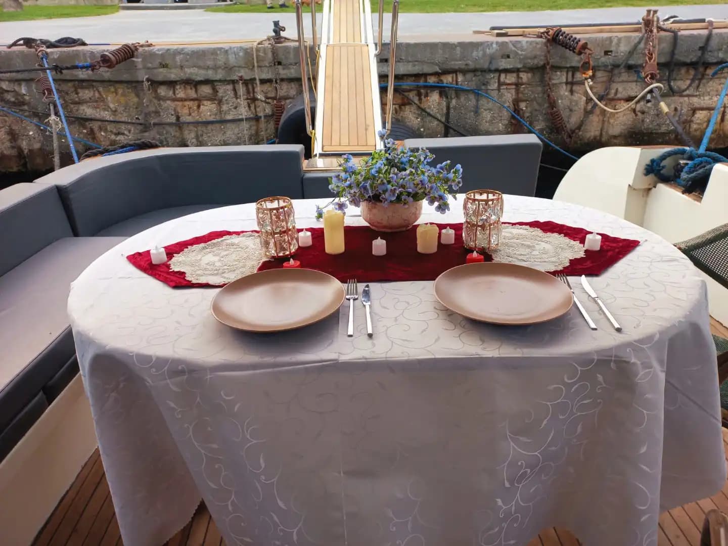 Discover the Most Beautiful Spots of the Bosphorus with a 10-Person Capacity Yacht 5