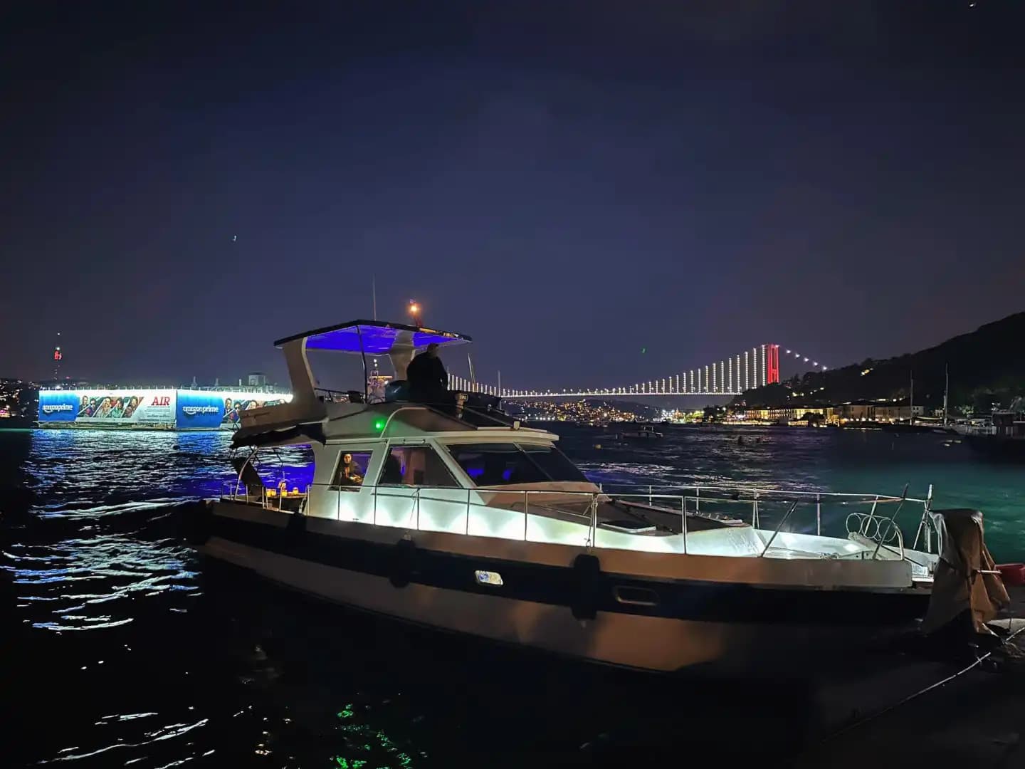 Discover the Most Beautiful Spots of the Bosphorus with a 10-Person Capacity Yacht 2