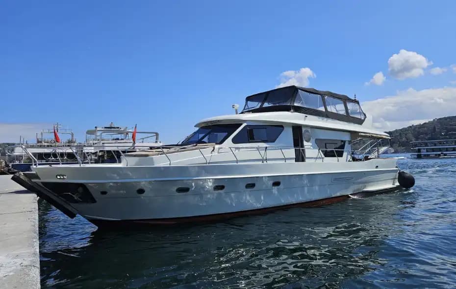 Spacious Deck, Comfortable Seating & Music System – A Luxury Yacht Tour in Bebek 2