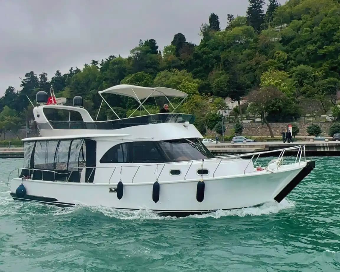 Enjoy Pleasant Moments on the Cool Waters of the Bosphorus with a Private Yacht Departing from Tarabya, Istanbul 2