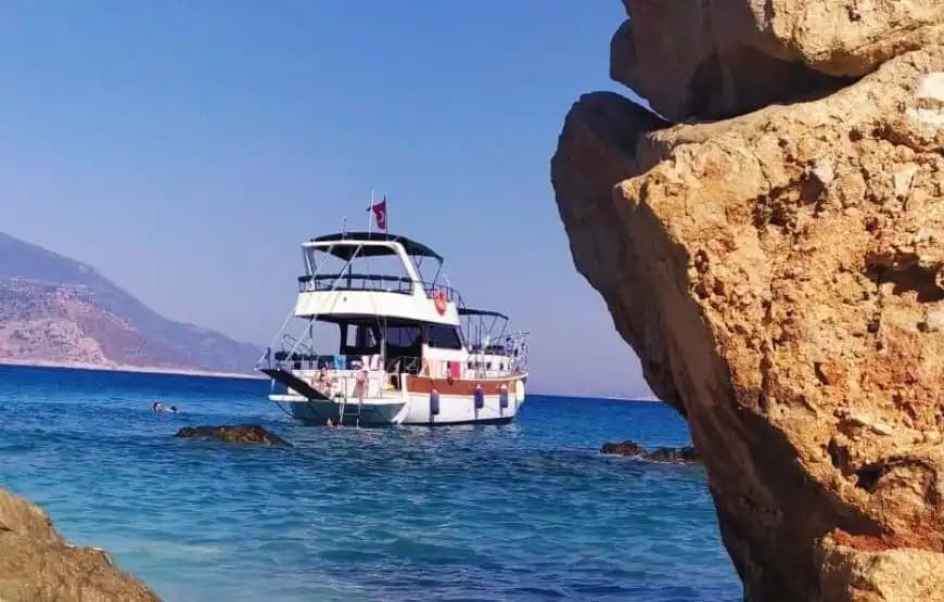 Luxury Location de yacht in Kalkan for a Romantic Getaway or Party Cruise 2
