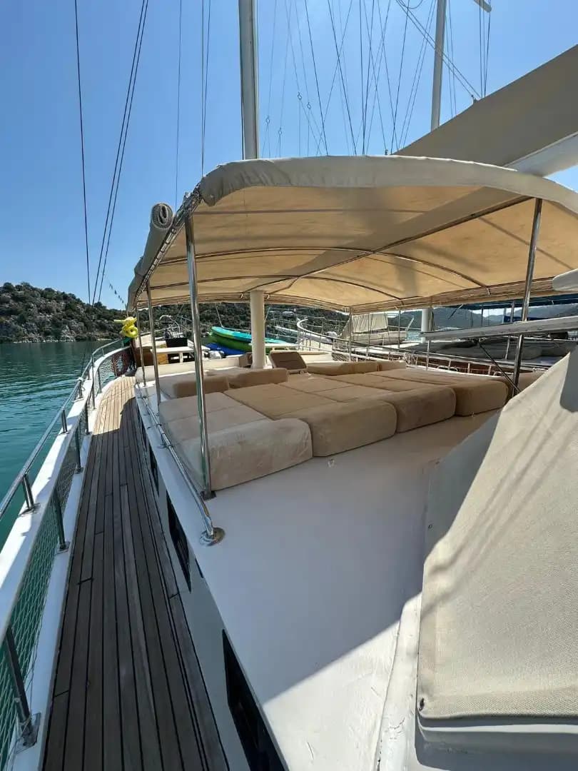 Vacaciones de Gulet de Lujo en Kaş – Aventura Naval para 12 23