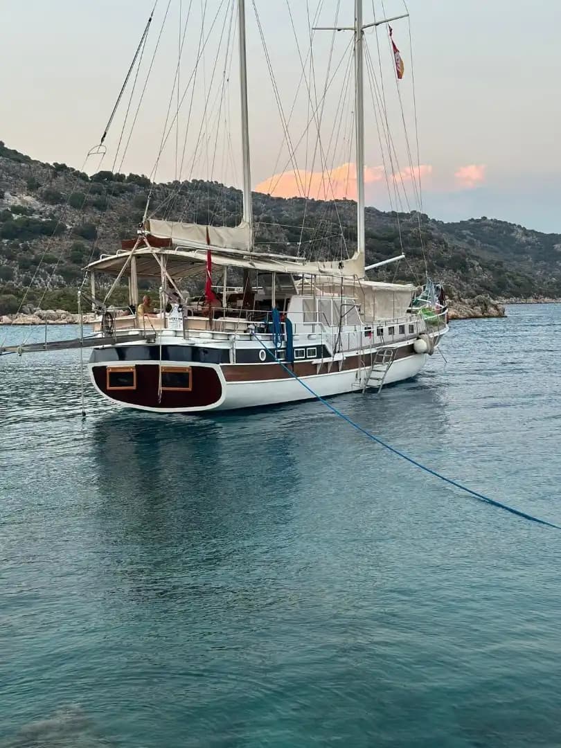 Vacaciones de Gulet de Lujo en Kaş – Aventura Naval para 12 8