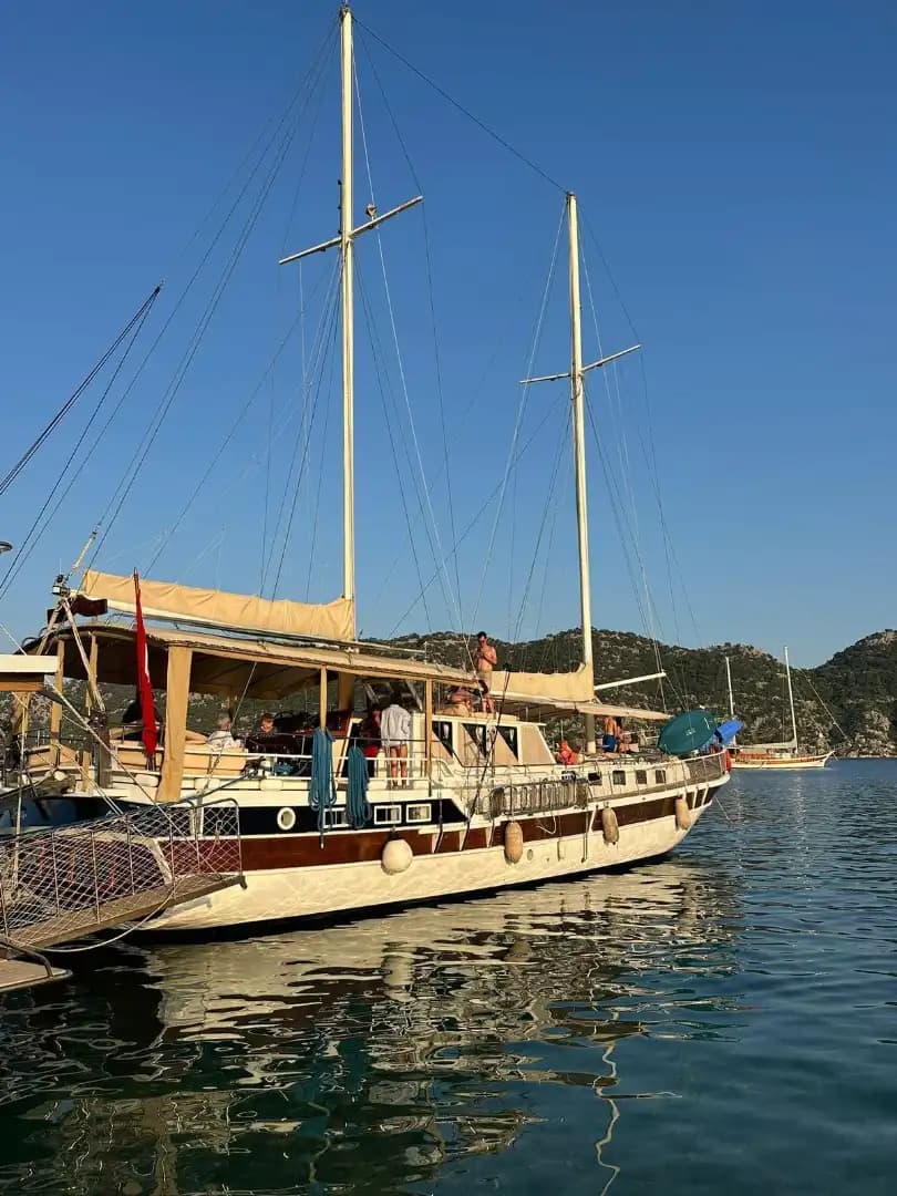 Vacaciones de Gulet de Lujo en Kaş – Aventura Naval para 12 11