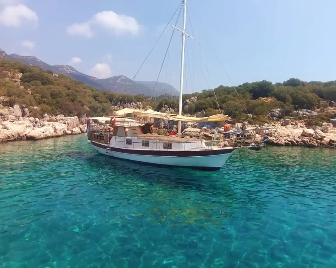 Küçük Gruplar İçin Kaş’ta Özel Günlük Tekne Deneyimi