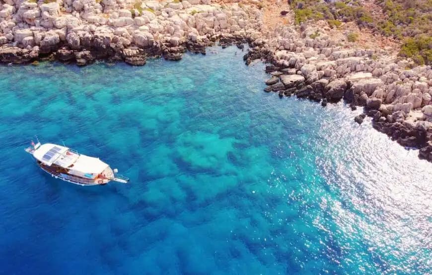 Denizde Unutulmaz Bir Deneyim: Kaş’ta Özel Yapım Lüks Yat
