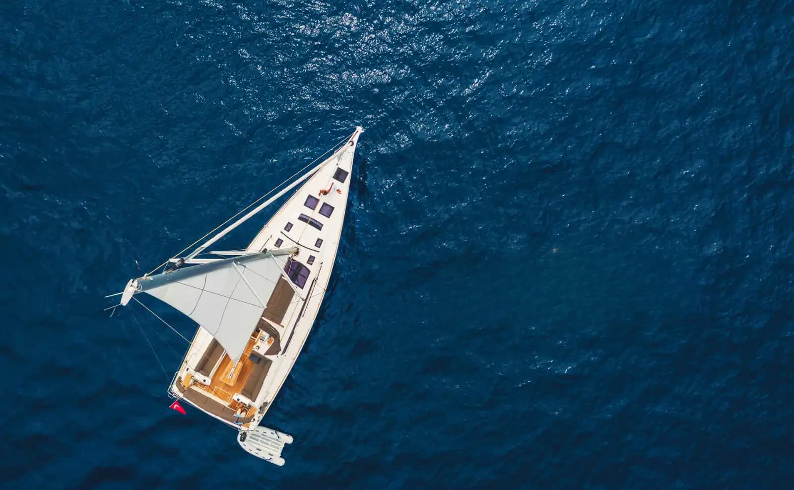 Luxus, Komfort, and Abenteuer: Rent a 14m Bavaria Jacht in Kaş 8