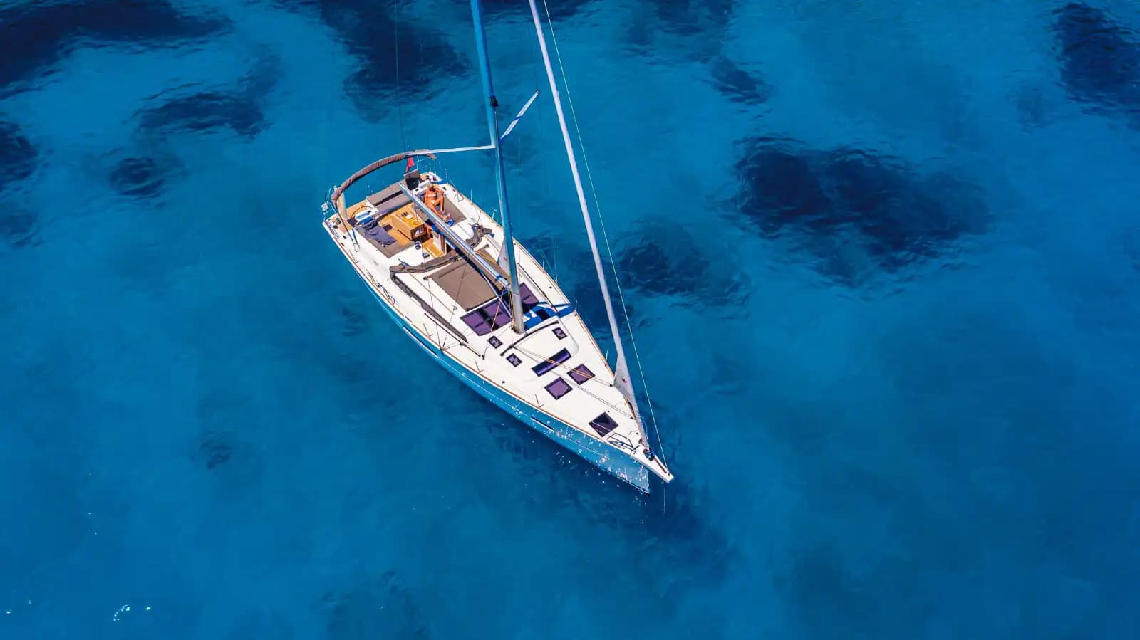 Luxus, Komfort, and Abenteuer: Rent a 14m Bavaria Jacht in Kaş 2