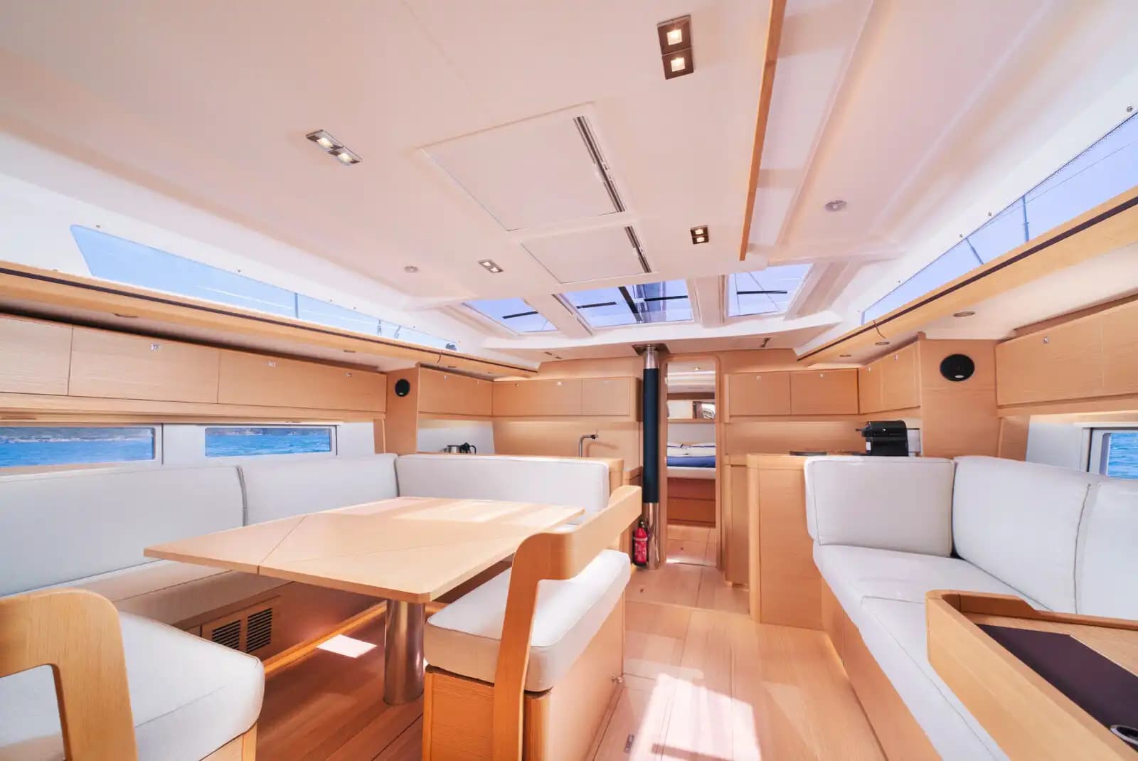 Luxus, Komfort, and Abenteuer: Rent a 14m Bavaria Jacht in Kaş 5
