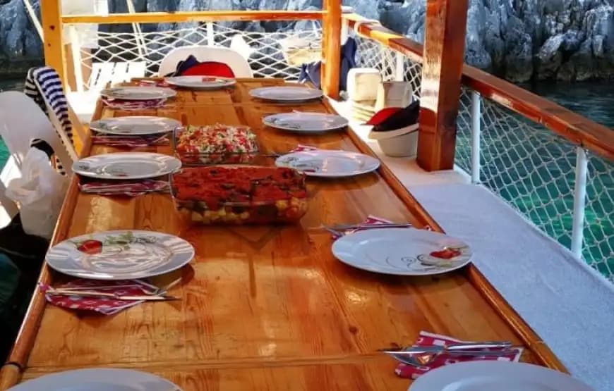 Crystal Clear Gewässer, Ancient Ruins & a Relaxing Day in Kekova 4